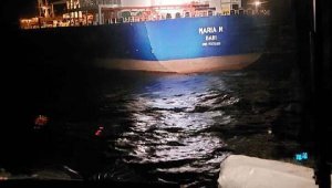 Çanakkale Boğazı'nda makine arızası yapan tanker demirletildi