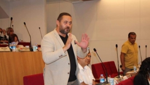 CHP'li yönetici, meclis üyesine cam şişe ile saldırdı