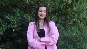 Ekonomi Üniversitesi öğrencisi Elif'ten sınır tanımayan başarı