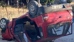 Gelibolu'da otomobil takla attı: 1 ölü, 2 yaralı