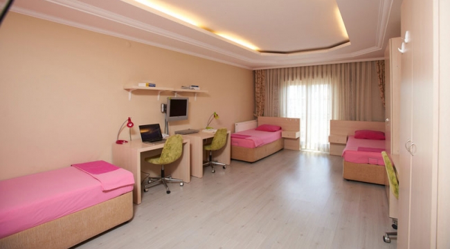 İzmir'de öğrenci yurdu ücretlerine büyük zam!