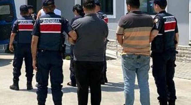 İzmir'de 17 hükümlüyü jandarma yakaladı