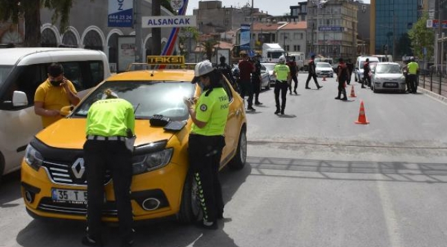 İzmir'de 449 trafik polis, bayramda denetimde