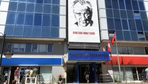 İzmir'de belediyeye operasyon