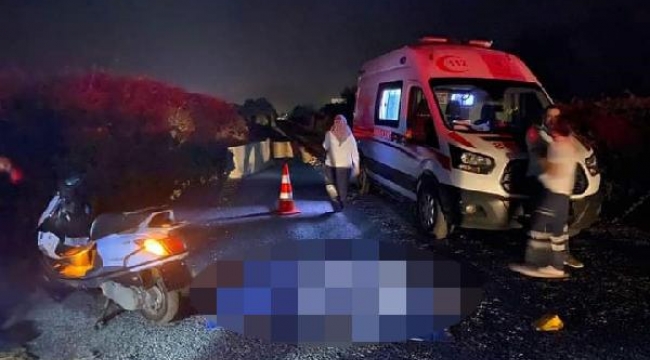 İzmir'de motosiklet devrildi: 1 ölü, 1 yaralı