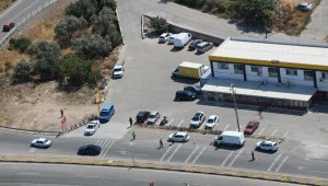 İzmir'de sürücüler havadan kontrol edildi