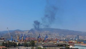 İzmir'de TOKİ şantiyesinde yangın! Konteynerler kül oldu