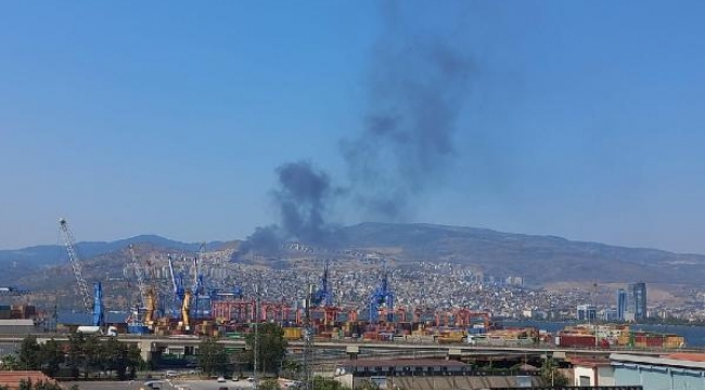 İzmir'de TOKİ şantiyesinde yangın! Konteynerler kül oldu
