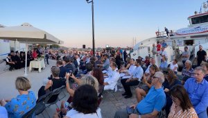 İzmir'den seferler başladı! Midilli'nin Plomari Limanı açıldı