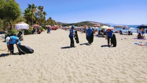 Kuşadası'nda 9 günlük tatilde plajlardan 3500 ton atık toplandı