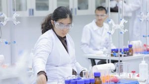 Laboratuvarlara duyduğu ilgi madalya getirdi