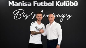 Manisa FK Adem Büyük'le imzaladı