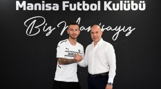 Manisa FK Adem Büyük'le imzaladı