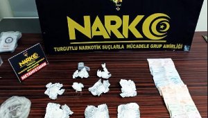 Manisa'da uyuşturucu operasyonu: 4 gözaltı