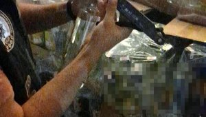 Marmaris'te 1788 şişe sahte içki ele geçirildi