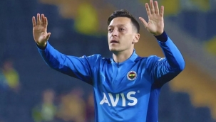 Mesut Özil, Başakşehir'le anlaştı