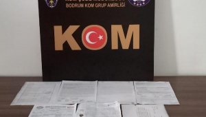 Tapuda sahteciliğe polisten suçüstü: 3 kişi gözaltında