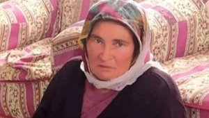 Traktör devrildi; anne öldü, 2 kızı yaralandı