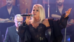 Ajda Pekkan korona pozitif çıktı