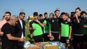 Akhisarspor'da baklava yiyenler kadro dışı!