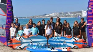 Alaçatı çocuklarından tarihi başarı