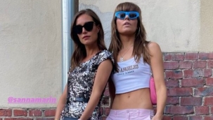 Başbakan, bit pazarından aldığı elbiseyi giyip rock festivaline katıldı