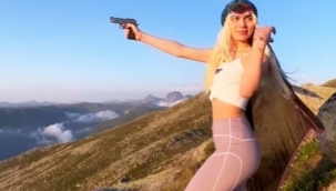 Bir sanatçı tabancayla ateş edip, paylaşır mı?