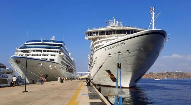 Bodrum'a 2 kruvaziyer gemisi toplam 832 turist getirdi