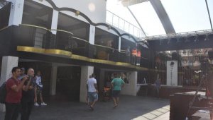 Bodrum'da kaçak ve ruhsatsız olan eğlence mekanı yıkılıyor