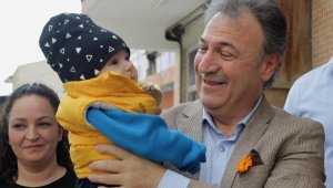 Bornova Belediyesi'nden 'Ailemize Hoş Geldin Bebek' projesi