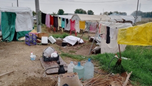 Bursa'da işçilerin kaldığı 80 çadırı su bastı