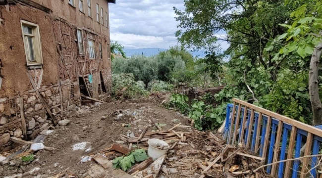 Bursa'da selin bilançosu açıklandı: 4 yaralı