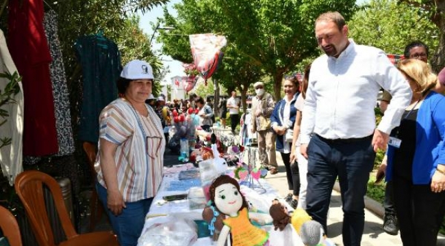 Çiğli'de üniversite öğrencilerine burs desteği sağlayan proje
