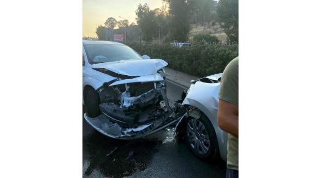 Cumhuriyet savcısı ve kızlarının yaralandığı kaza kamerada