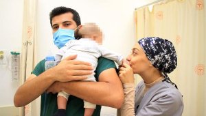 Bebeğini hastaneye bırakıp kaçtı!