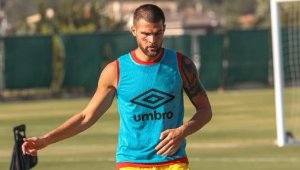 Göztepe Arslanagic'in taliplerini bekliyor