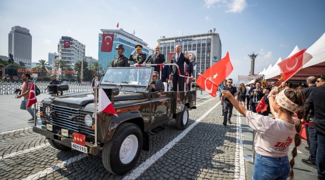İzmir 30 Ağustos zaferini coşkuyla kutladı