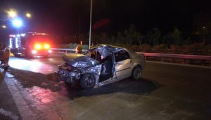 İzmir'de otoyolda kaza: Bir kişi öldü, bir yaralı var