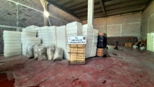 İzmir'de sahte içki deposuna baskın