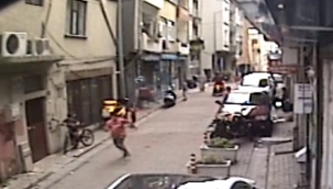 Kağıthane'de berberde tıraş olurken vuruldu