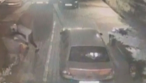 Kartal'da kask takan hırsız site bahçesinden motosiklet çaldı 