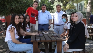 Kınık Belediyesi, üniversite seçimi için danışmanlık hizmeti veriyor