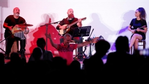 Konak Belediyesi Sanathane'si, Evrim Ateşler konseriyle 'merhaba' dedi