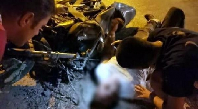 Manisa'da 2 motosiklet çarpıştı; dede öldü, torunu yaralı