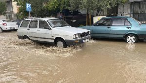 Manisa'da dolu ve sağanak etkili oldu