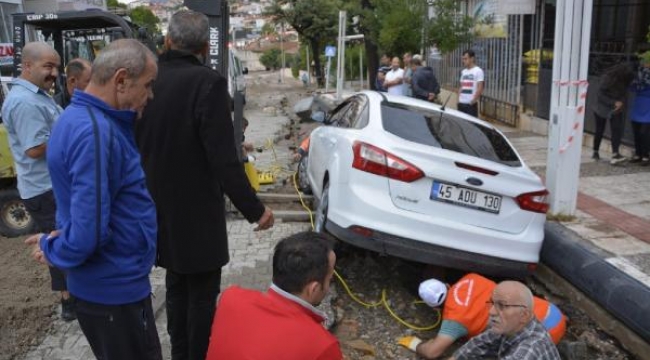 Manisa'da sağanak ve dolu yaşamı olumsuz etkiledi