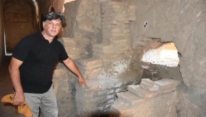 Metropolis Antik Kenti'ndeki hamamın 'kazan dairesi' gün yüzüne çıkarıldı