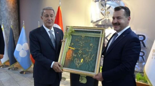 Milli Savunma Bakanı Hulusi Akar, Balıkesir'de