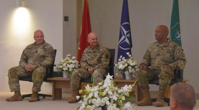 NATO Müttefik Kara Komutanlığı'nda devir-teslim töreni yapıldı