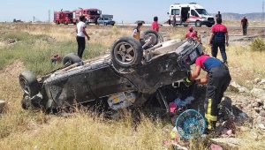 Otomobil uçtu! Anne öldü, 2 çocuğu ve eşi yaralandı
